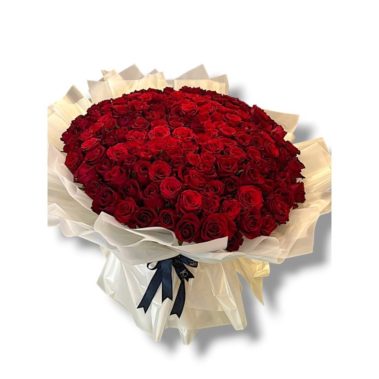 Infinity two Hundred love Roses 