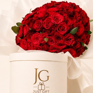 Infinity one Hundred Fifty Roses