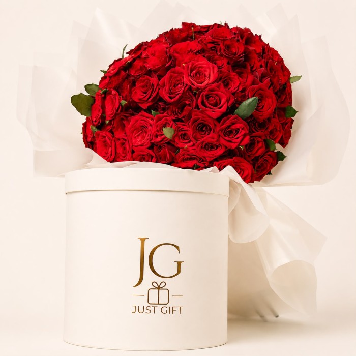 Infinity one Hundred Fifty Roses