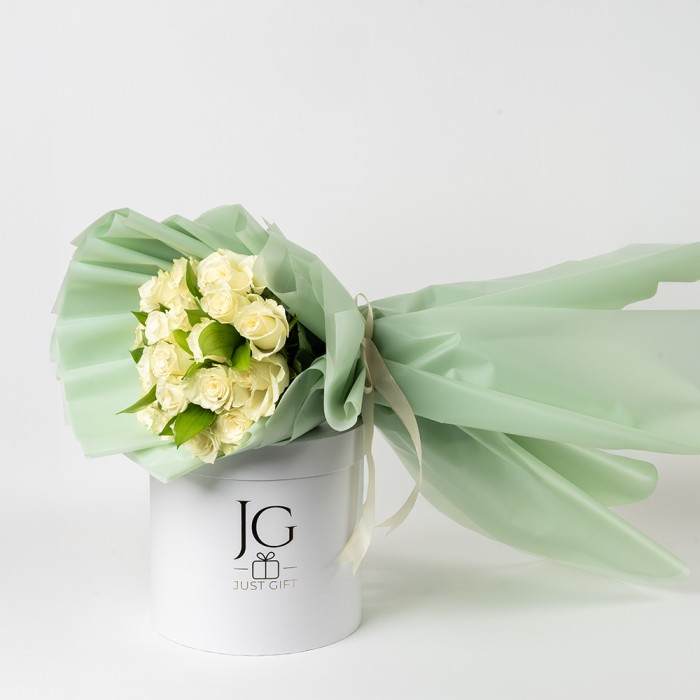 White Tale Bouquet