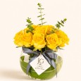 فازة  ورود صفراء