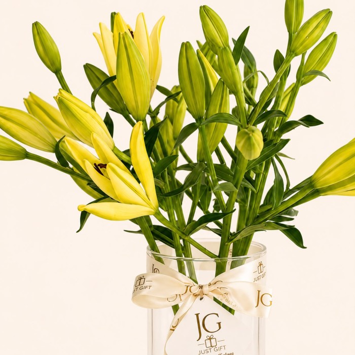 White Lilly Vase